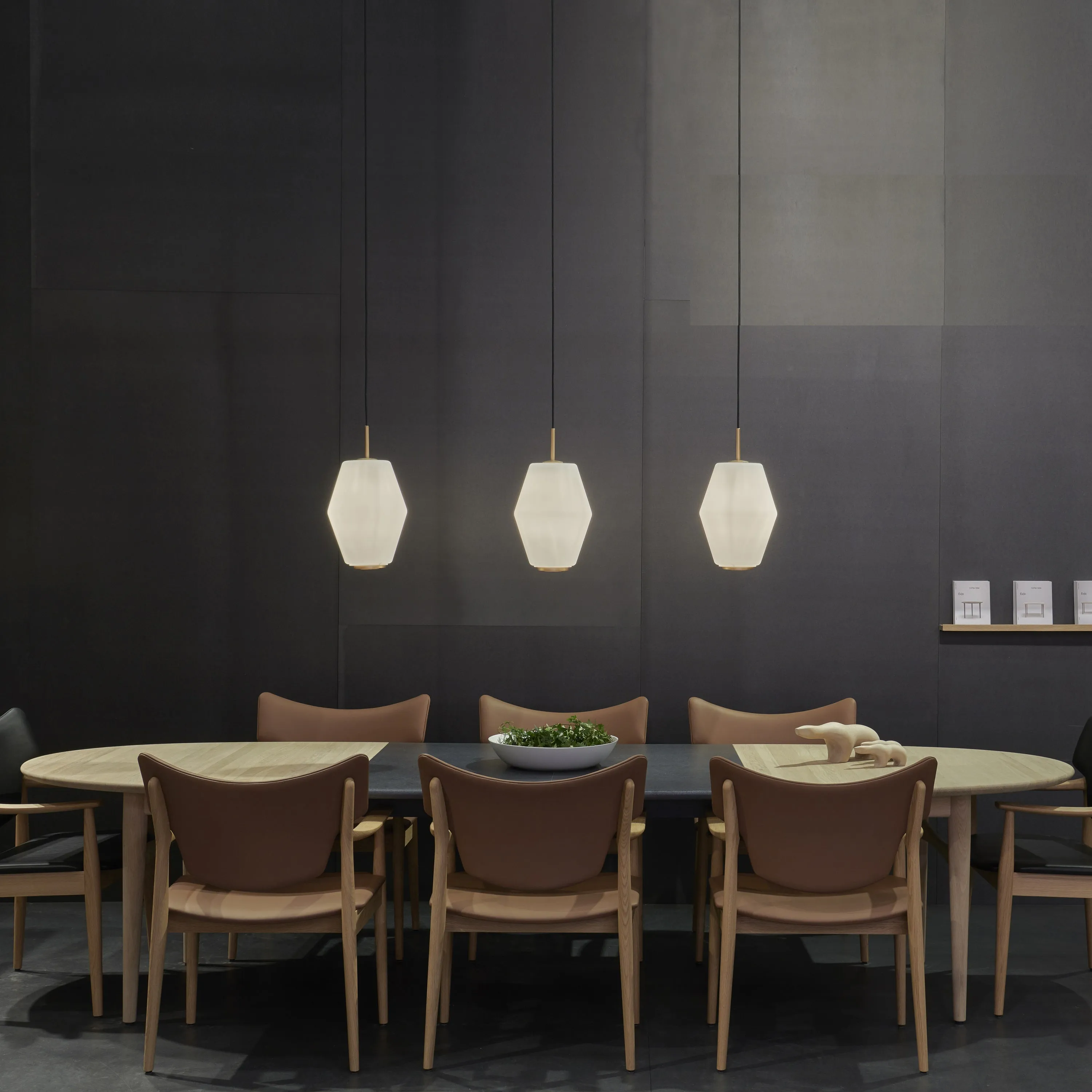 Oya Extendable Dining Table