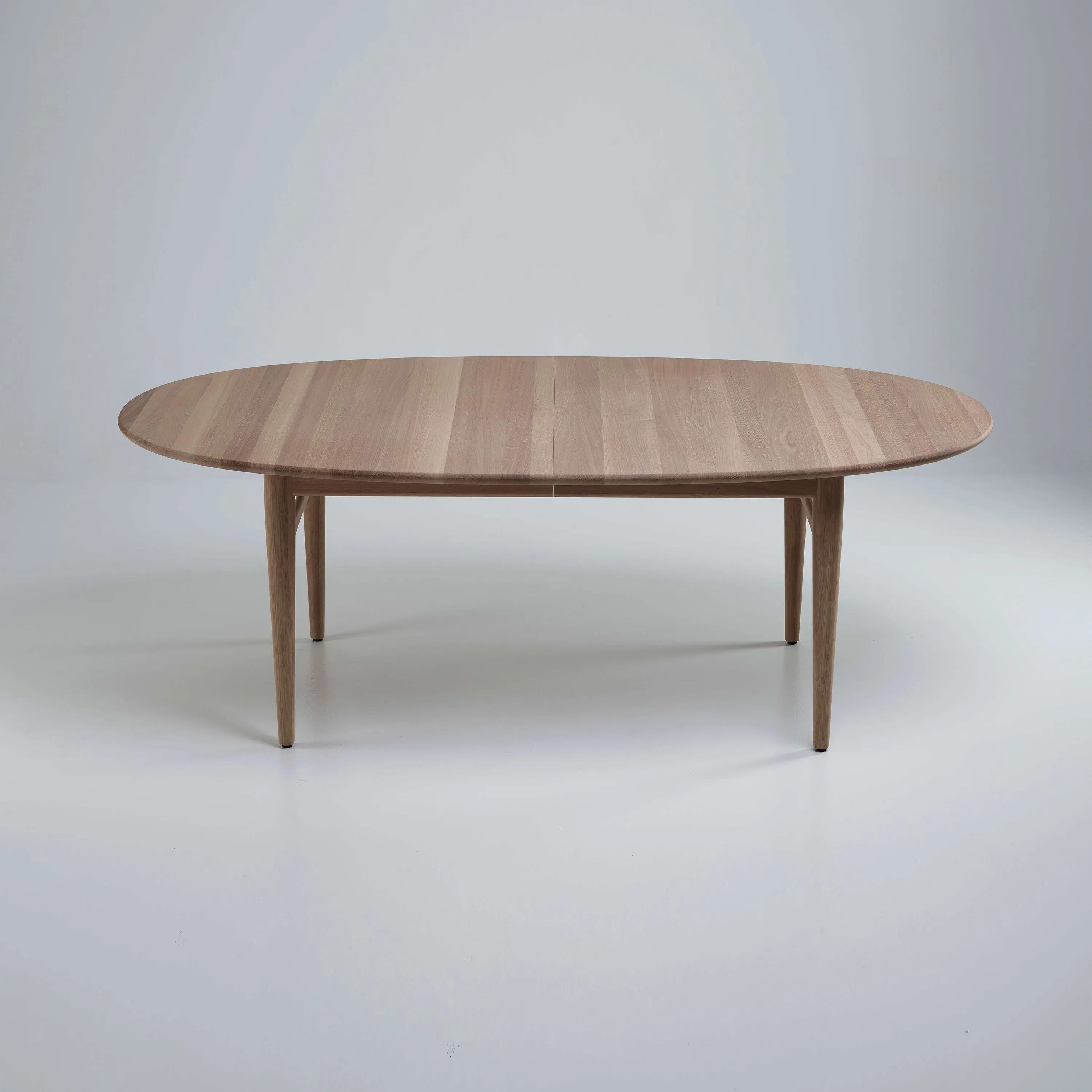 Oya Extendable Dining Table