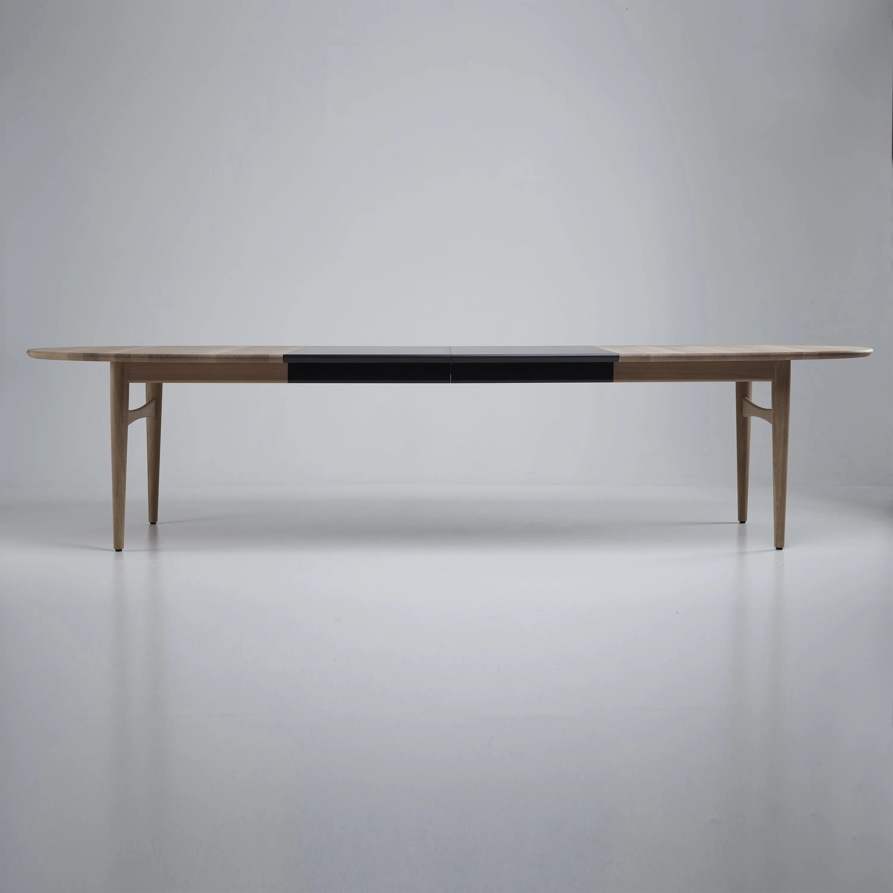Oya Extendable Dining Table