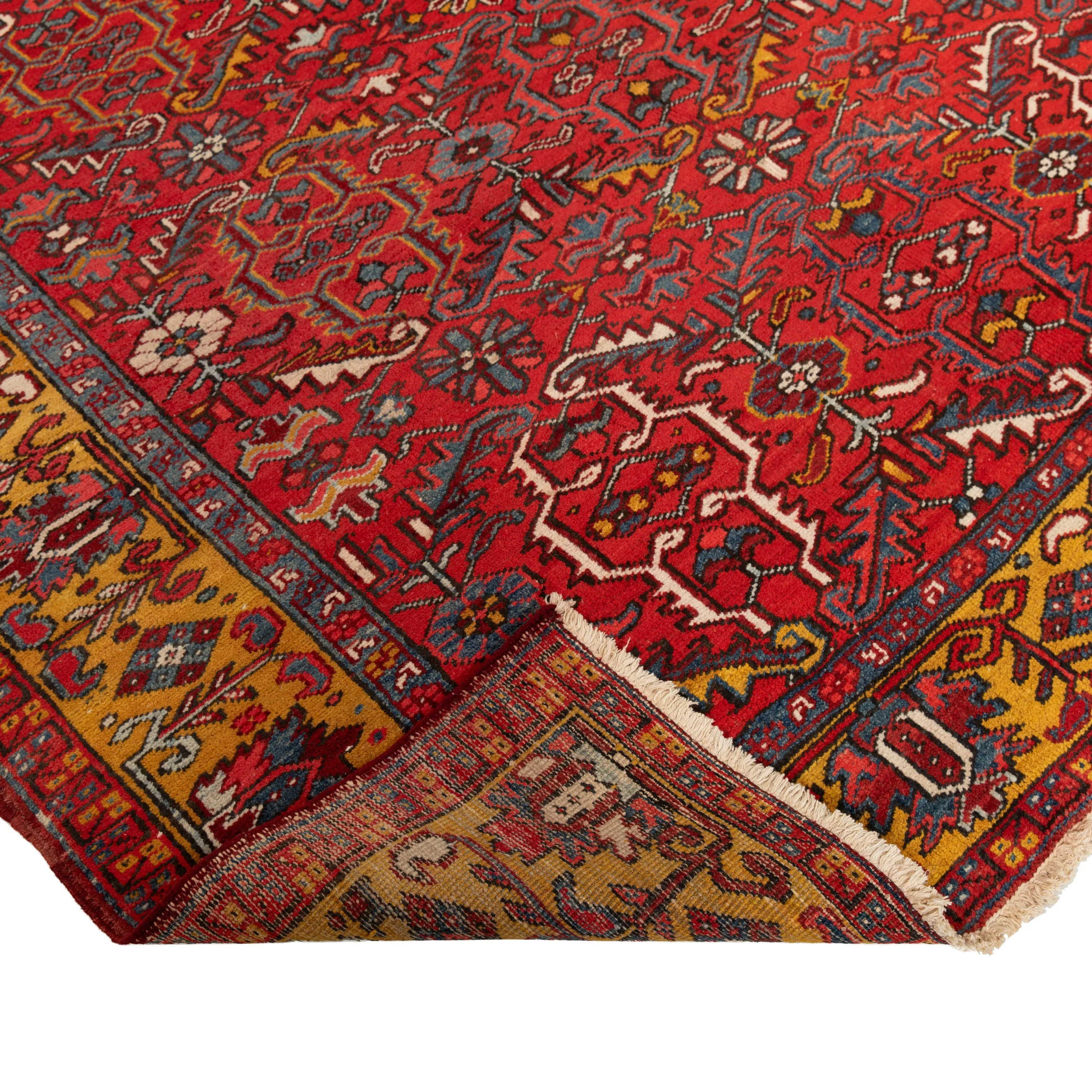 Red Vintage Traditional Heriz Rug - 7'5" x 8'5"