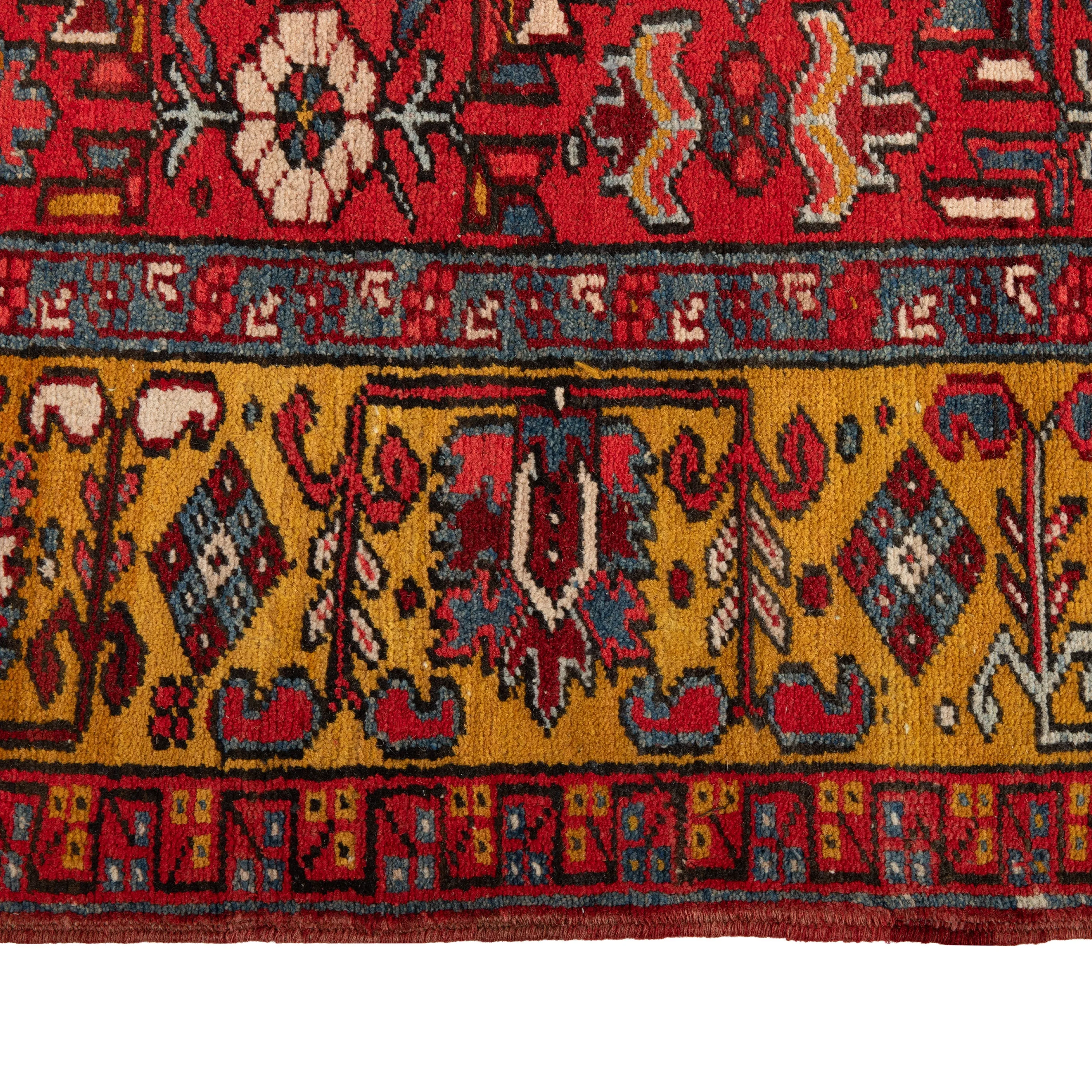 Red Vintage Traditional Heriz Rug - 7'5" x 8'5"
