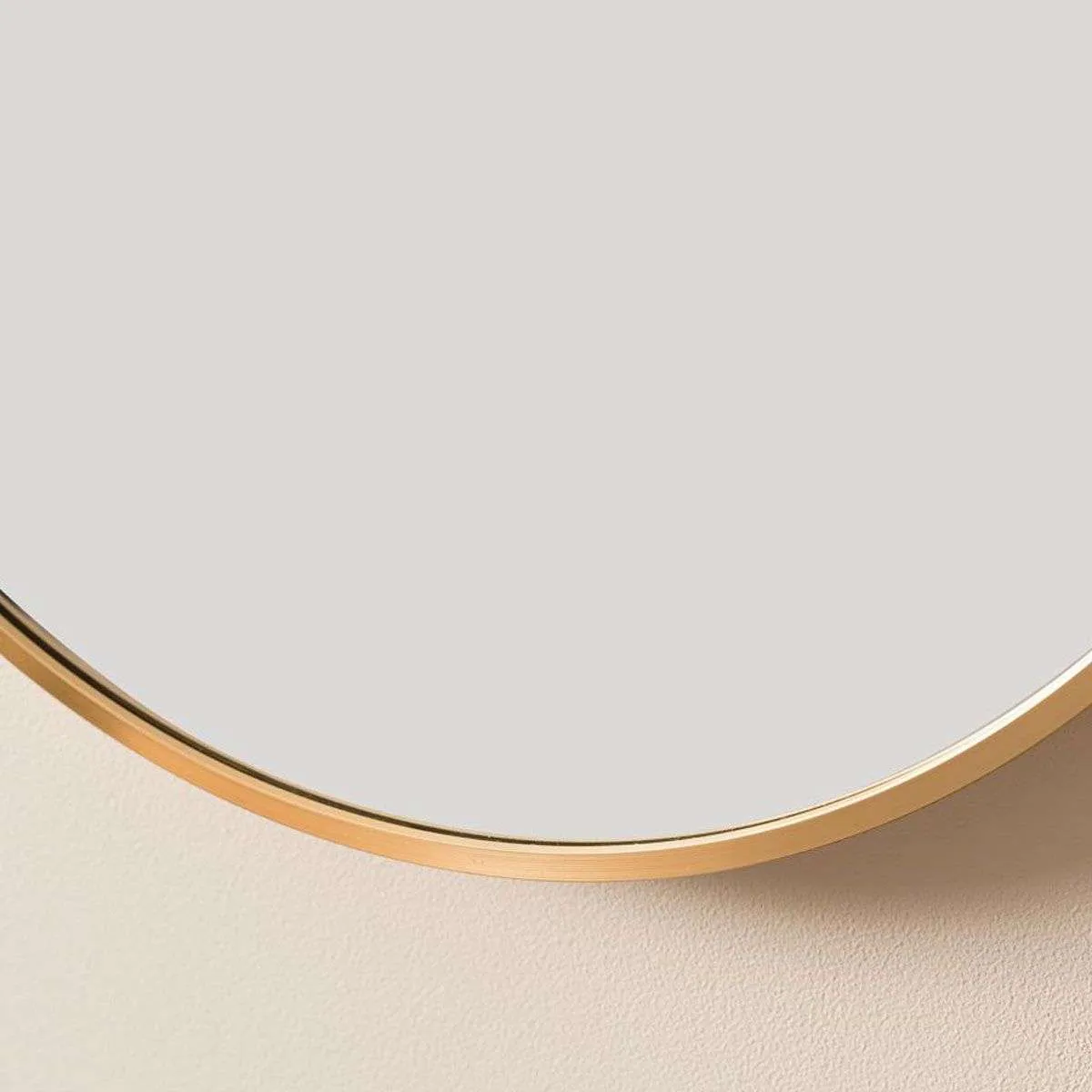 Rony Metal Pill Shaped Mirror - Gold Mocka