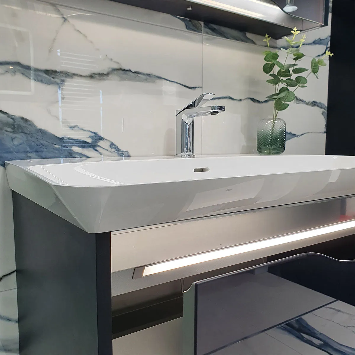 Utopia Lustre 1-Drawer Wall Hung Vanity Unit With Washbasin and LED Illumination - Indigo