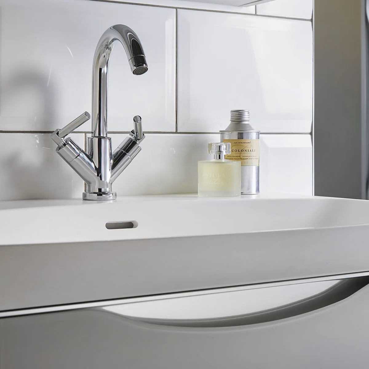 Utopia Lustre 1-Drawer Wall Hung Vanity Unit With Washbasin and LED Illumination - Indigo