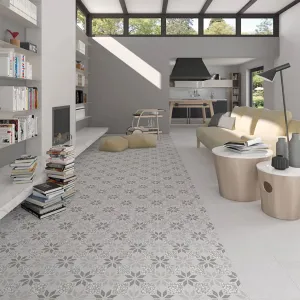 Vives Farnese Apulia-R Humo Patterned Porcelain Tile 29x29cm Matt